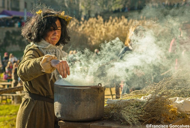 Haciendo una poción? / Making a potion?