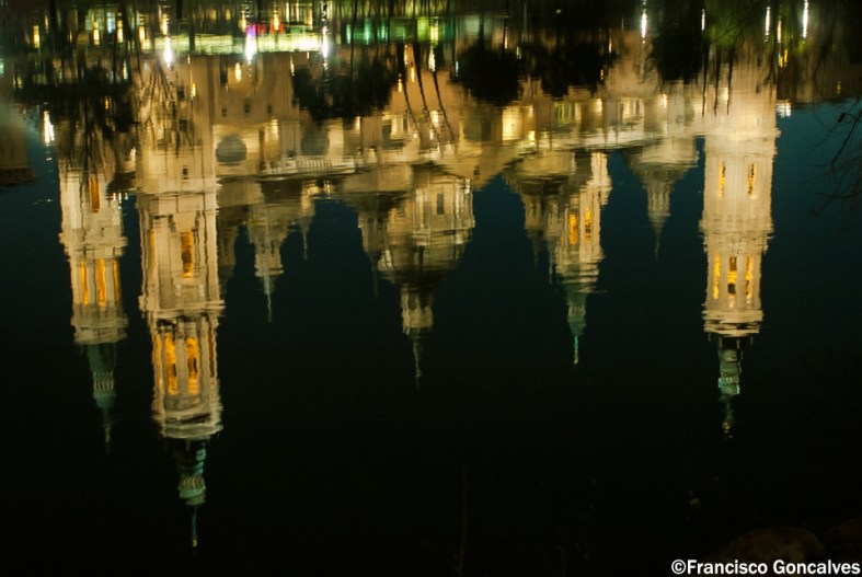 Reflejos en el Río Ebro / Reflections on the Ebro River