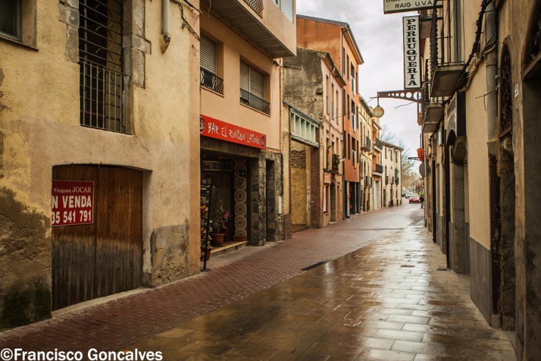 No es fácil encontrar gente en la calle / It's not easy to find people in the street