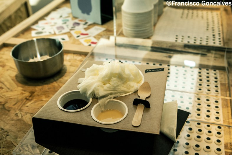 Helado de cheesecake con toppings de chocolate y dulce de leche... mi combinación favorita / Cheesecake ice cream with chocolate and caramel toppings, my favorite combination