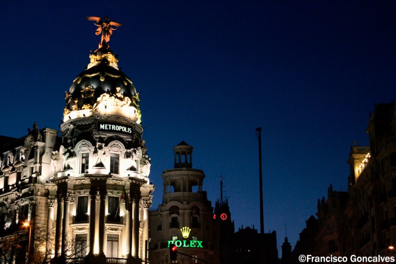 Edificio Metrópolis / Metropolis Building