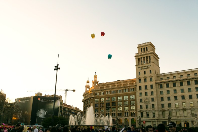 El mundo tiene que saber lo que pasa en Venezuela. Manifestación del 22 de febrero en Barcelona. 