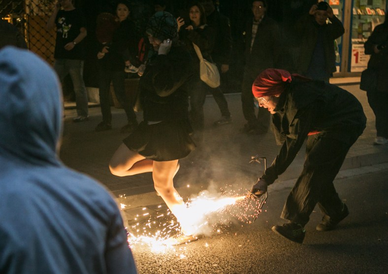 Piernas desnudas en los correfocs? Error!