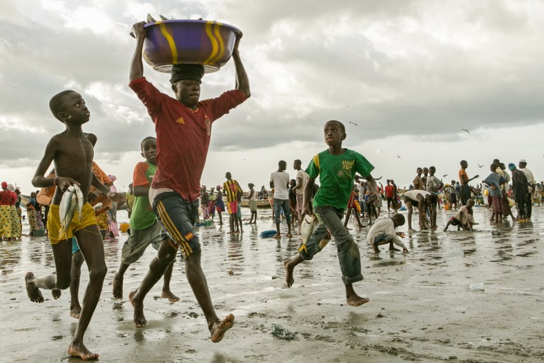 Esperando que se caiga algo!