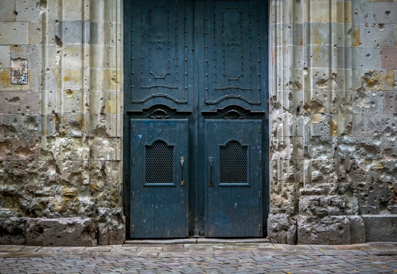 Puertas de la iglesia