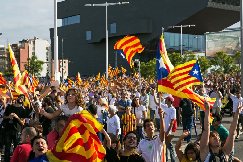 Saludando a uno de los varios helicópteros